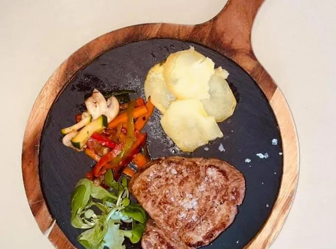 Novo & Restaurante Лас-Кабесас-де-Сан-Хуан